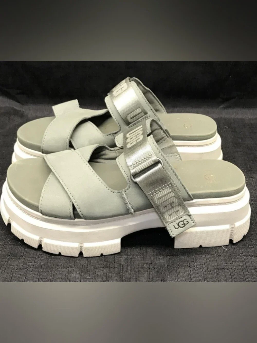 UGG Ashton 'Moss Green Platform Slides Size 9 Used Excellent